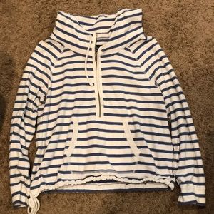 American eagle size L. Sweater, 3/4 zip